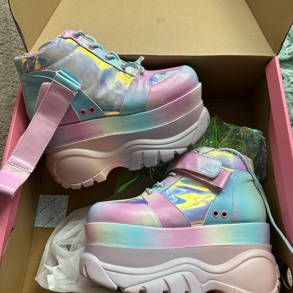 Dollskill sugar thrillz platform sneakers pink blue
